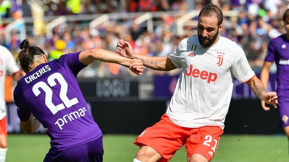 Caceres alla Fiorentina: 'Essere grandi vuol dire ragionare come la Juve'