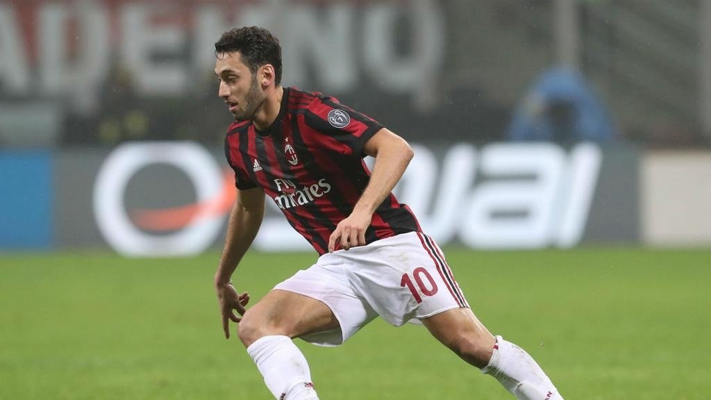 Gattuso surprised by Calhanoglu. Goal