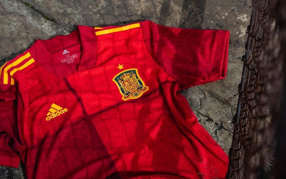 Espanha apresenta nova camisa para disputa da Eurocopa. Goal