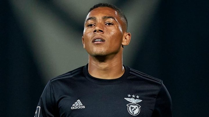 Palmeiras tenta empréstimo de Carlos Vinícius, do Benfica