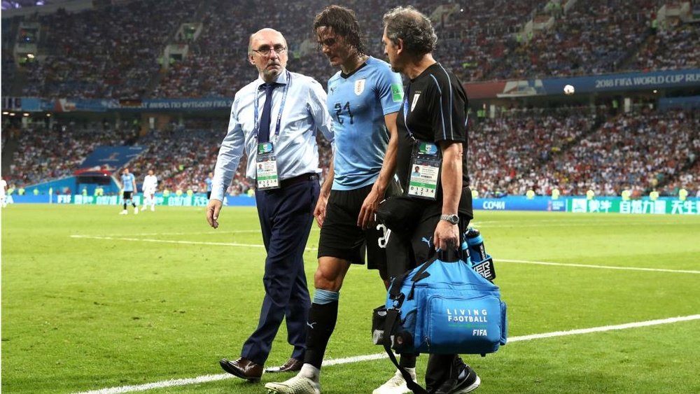 Cavani is a doubt. GOAL