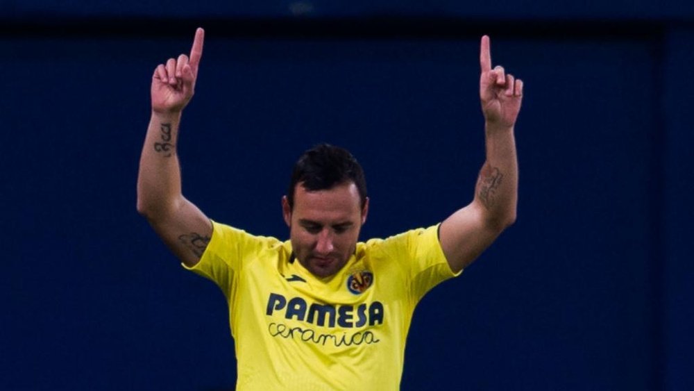 Cazorla signs new Villarreal deal.