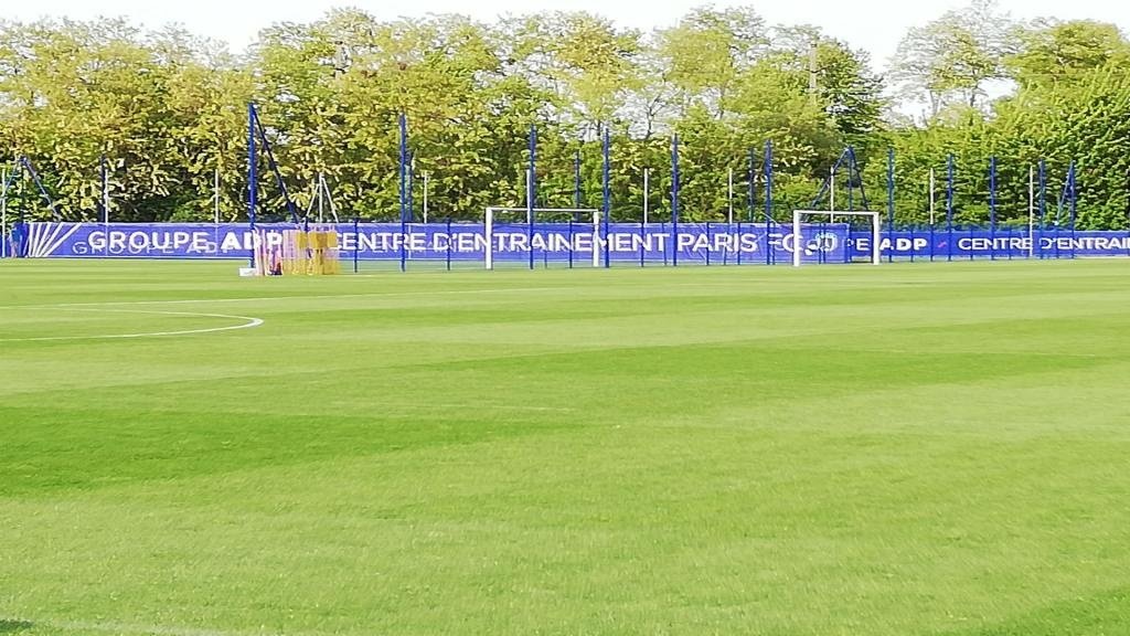 Le Paris FC inaugure son nouveau centre d'entraînement avec l'objectif d'atteindre l'élite