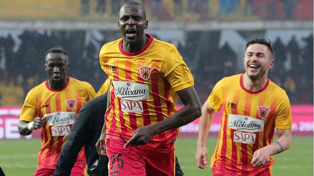 Le grand Cheick. GOAL