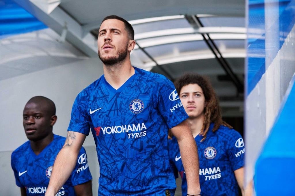 Nouveau maillot dévoilé pour Chelsea. Goal
