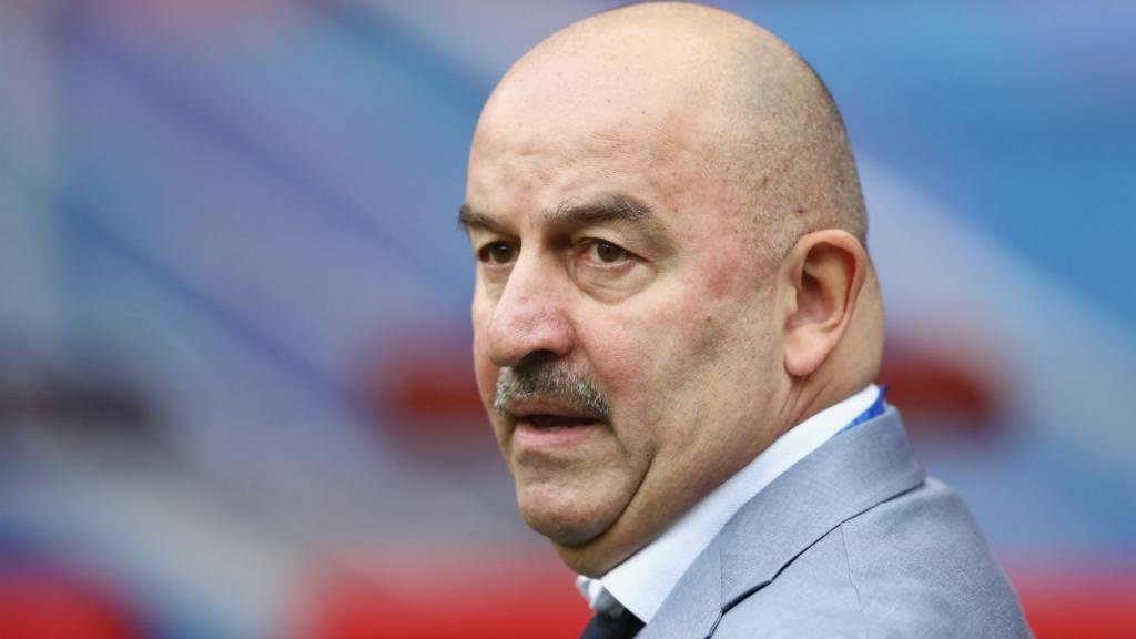 Russia v Saudi Arabia: Pressure on hosts in World Cup opener