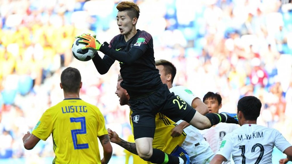 Foco em Cho Hyun-woo.Goal