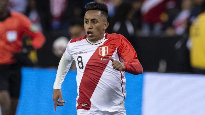 Cueva fica sem contrato no México: quais as opções do peruano ex-Santos e São Paulo?