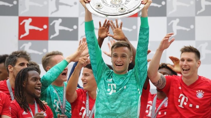 Bayern keeper Fruchtl signs new contract