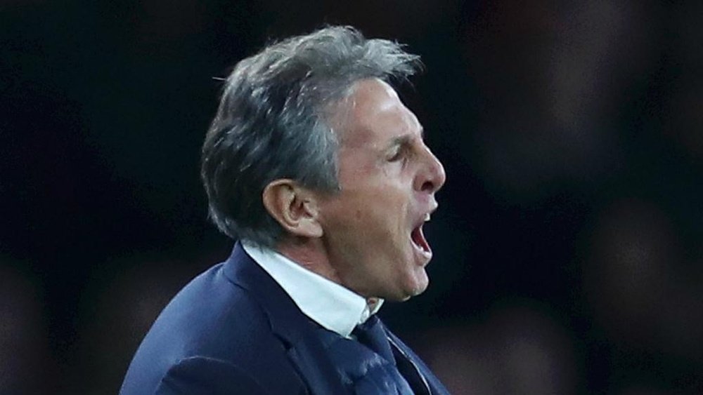 Puel is unhappy with referee Chris Kavanagh. GOAL