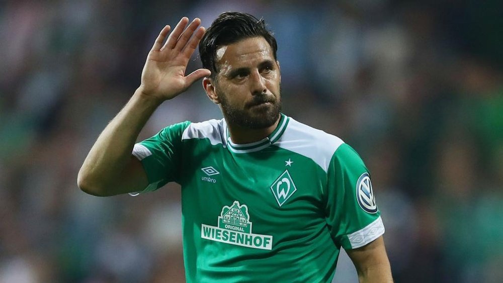 Pizarro will stay at Werder Bremen for one more year. GOAL