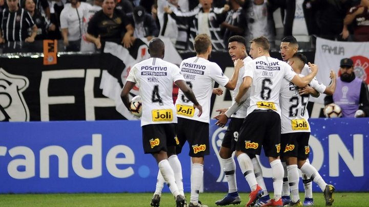 Corinthians 4 x 2 Avenida: No sufoco! Timão vira o jogo no fim e avança na Copa do Brasil