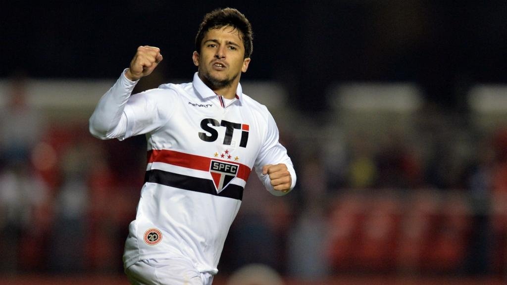 América-MG e 'Boi Bandido' se reúnem por contrato de um ano