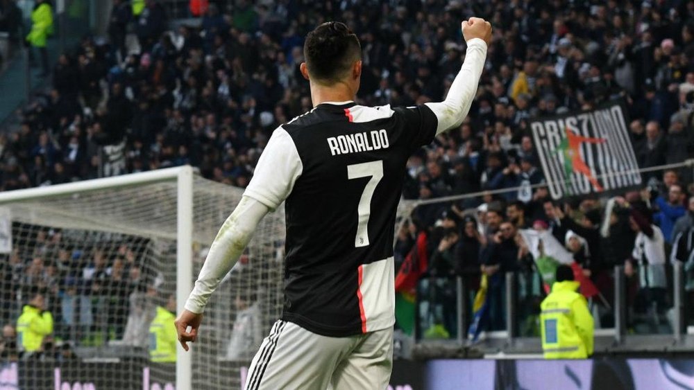 Sarri: Ronaldo's knee problem is behind him. GOAL