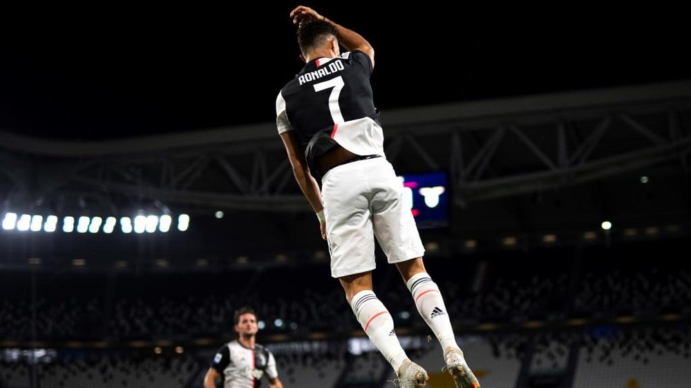 Cristiano Ronaldo chasse le record de Gonzalo Higuain. GOAL