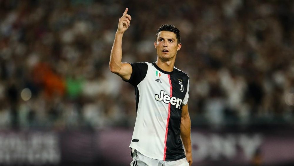 Allegri hails Juve star Ronaldo