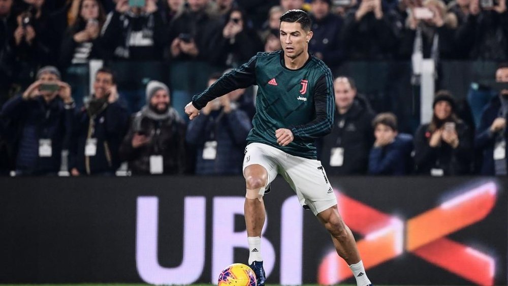 Cristiano Ronaldo non al top: la Juventus in ansia per il suo ginocchio