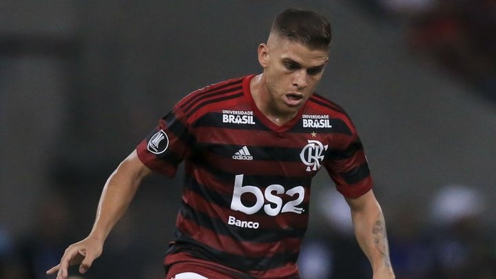 Sem Cuéllar, meio-campo do Flamengo perde qualidade no passe