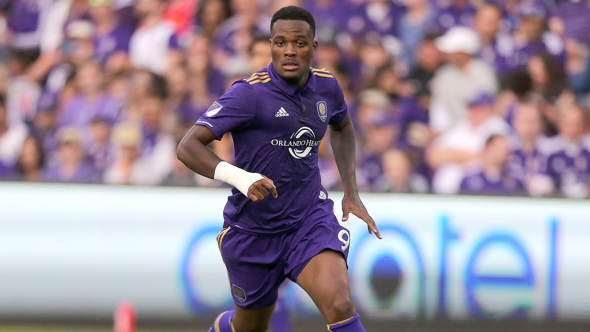 MLS Review: Larin brace sinks NYC, Dempsey stars for Sounders