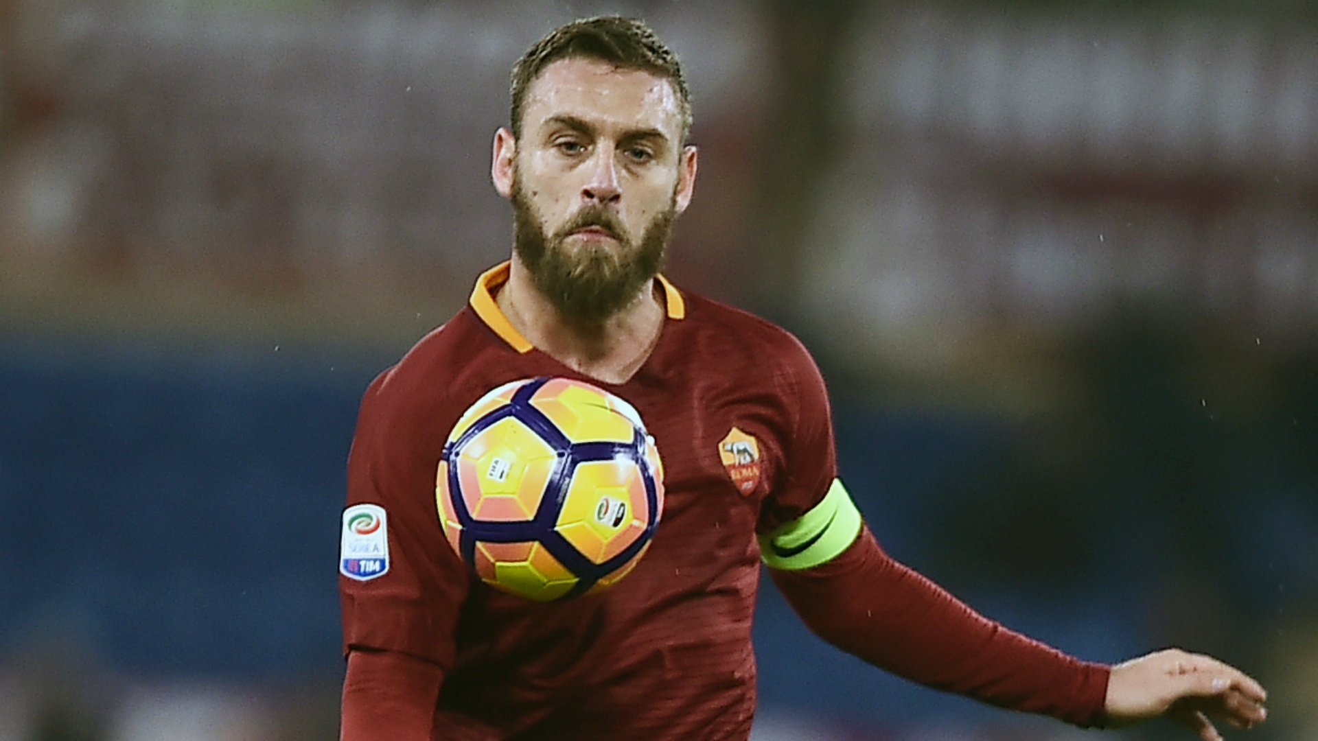 Daniele De Rossi has not suffered a muscle tear. Goal