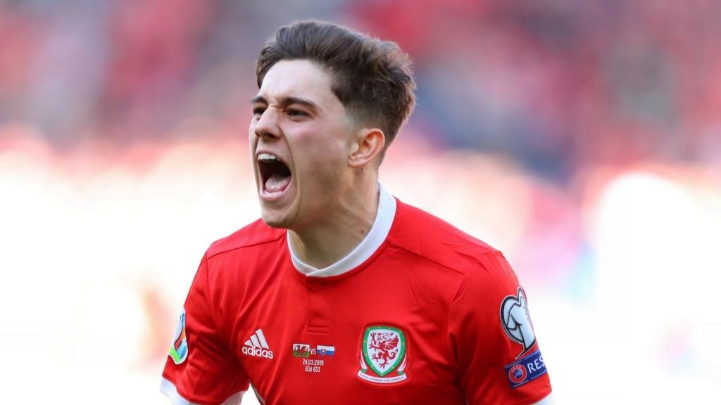 Daniel James is officially a Manchester Unitede player. GOAL