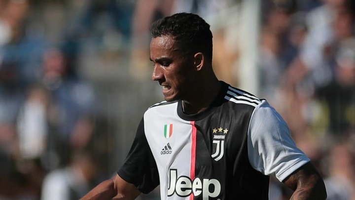 Danilo back in Juventus training ahead of Bologna match
