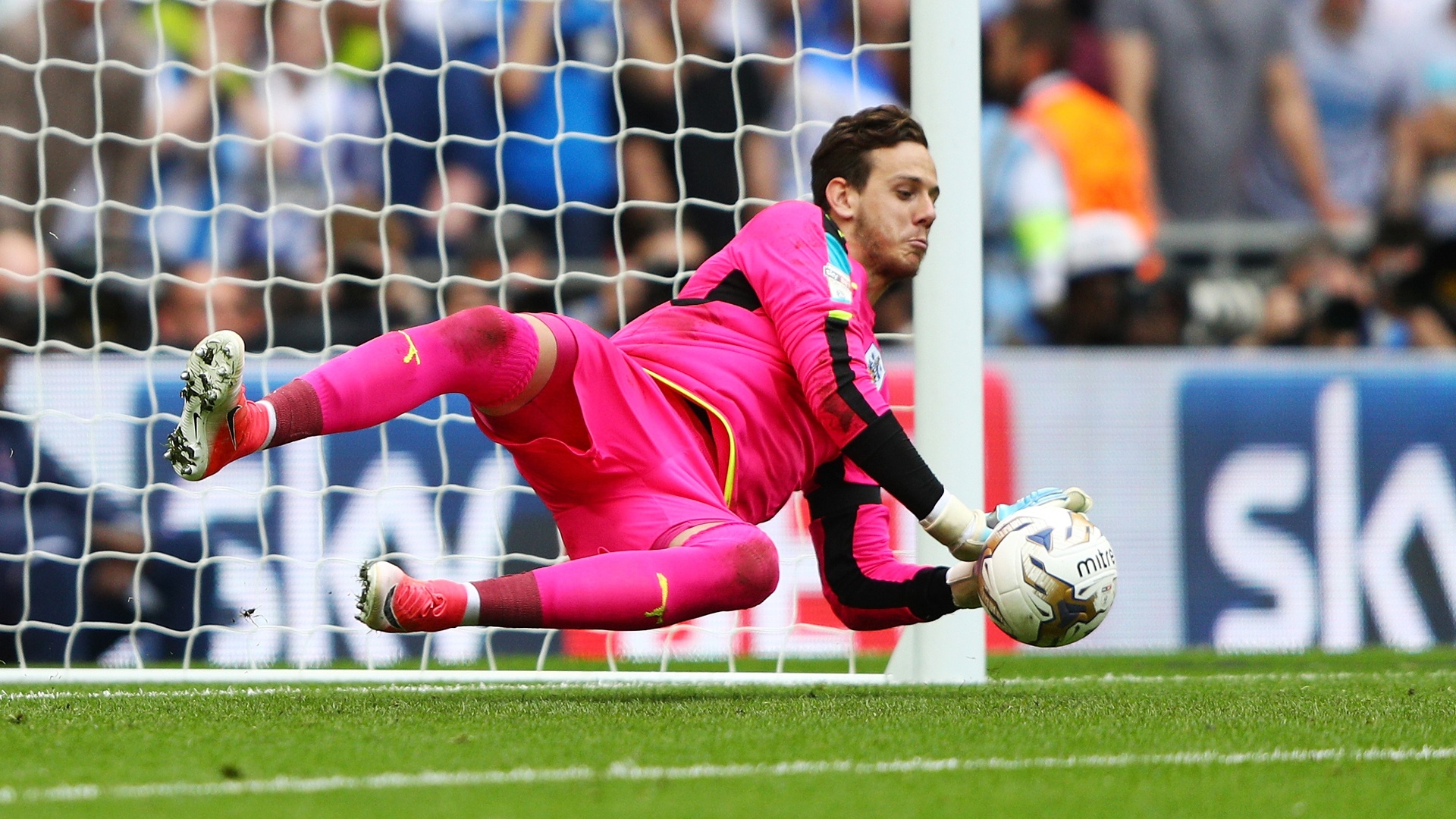 Liverpool's Ward wants Huddersfield return