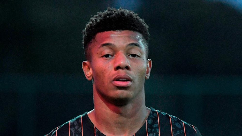 Juventus entra firme na briga por David Neres. EFE