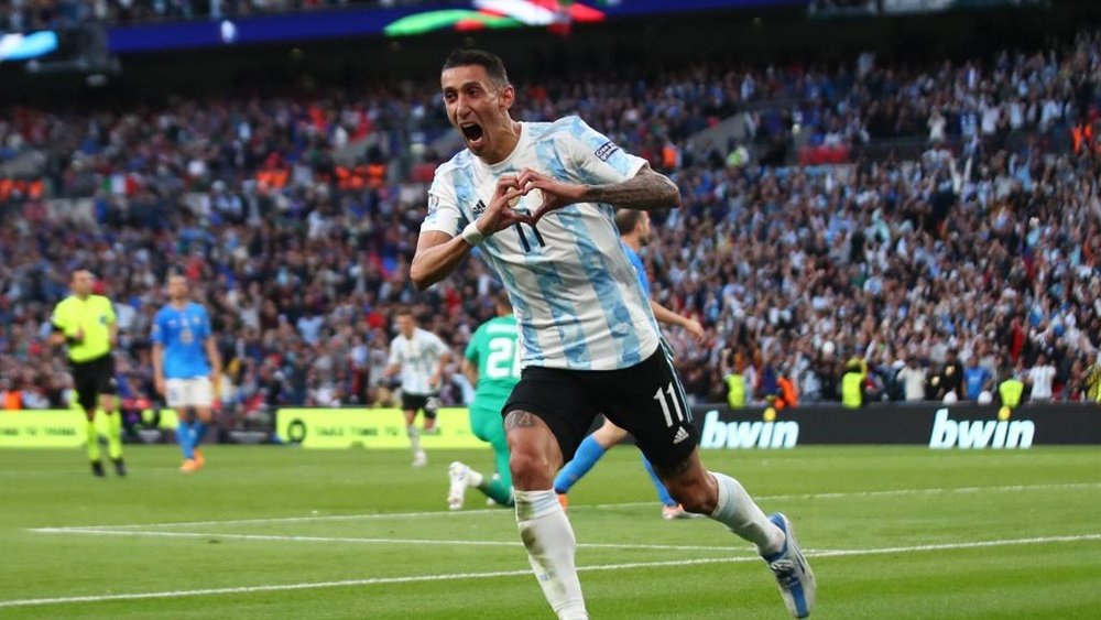 Argentina beat Italy 3-0 with goals from Lautaro, Di Maria and Dybala to win 2022 Finalissima. GOAL