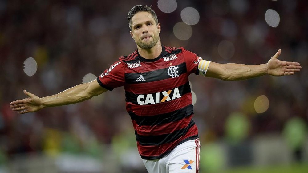 Diego fica ou volta para a Vila? Goal