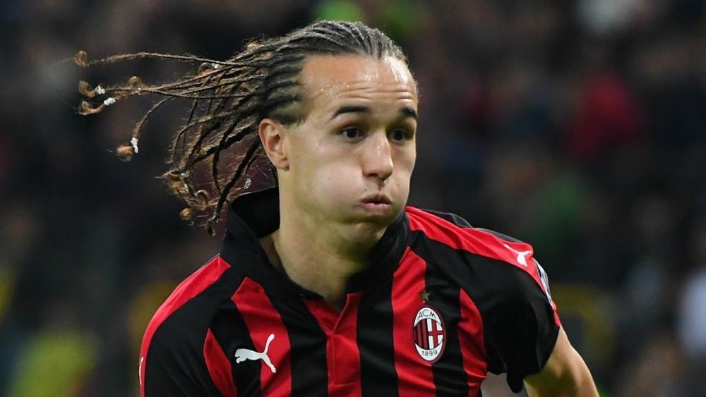 Milan's Laxalt joins Torino on loan