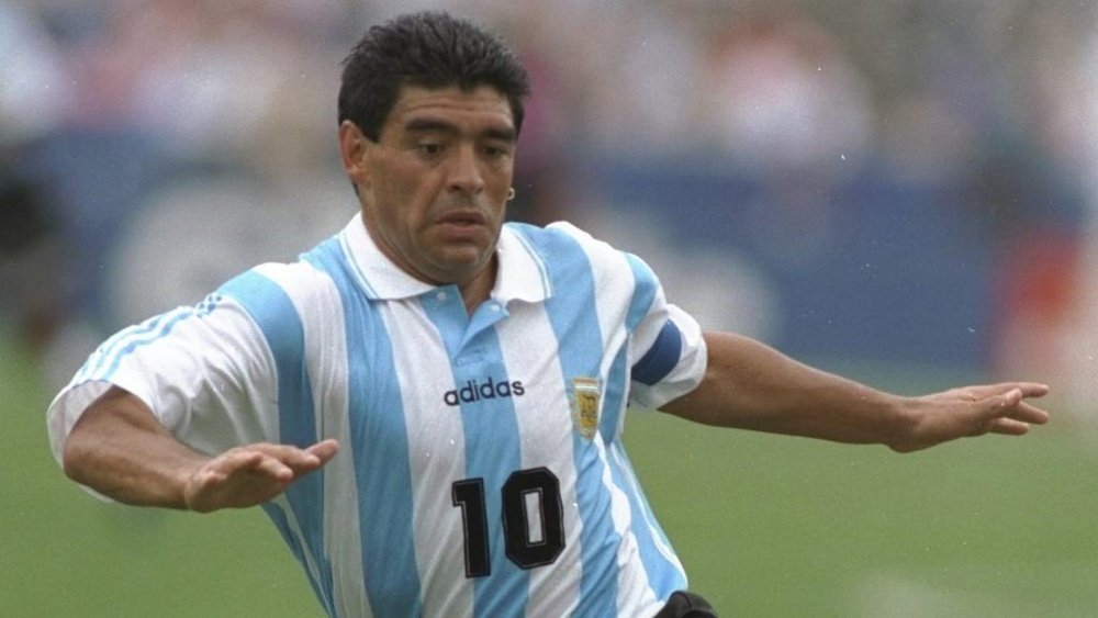 Cannavaro estime que Maradona est au-dessus de Messi. Goal