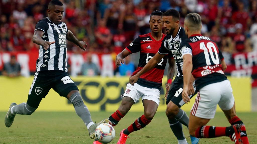 6 grandes jogadores que atuaram por Flamengo e Botafogo ao longo