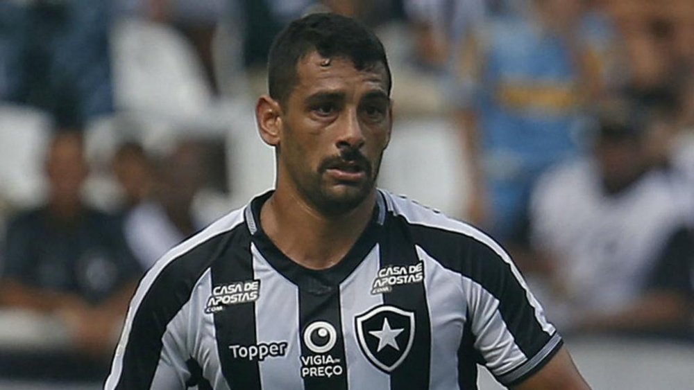 Botafogo sofre com ataque, mas não existe solução milagrosa. Goal