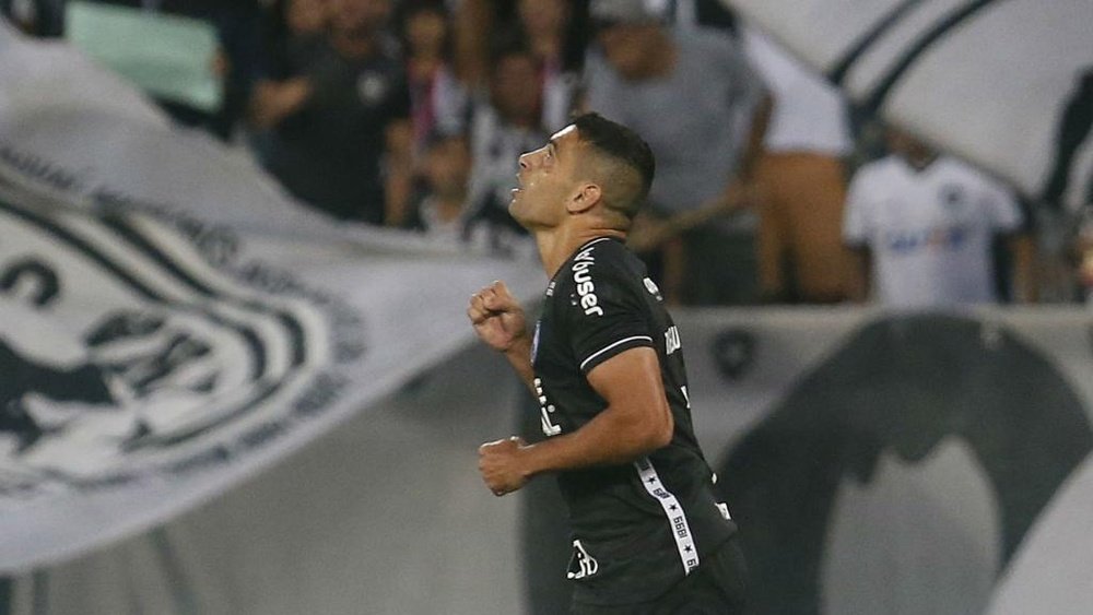 Botafogo faz valer retrospecto e acaba com invencibilidade de Coelho no Corinthians