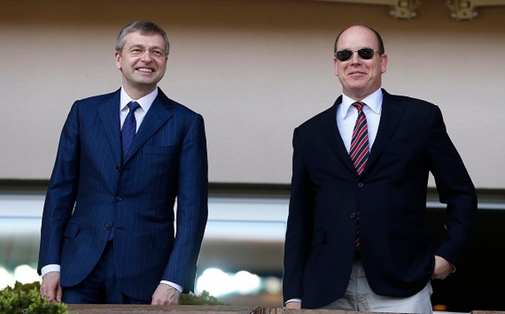 Presque 10 ans après le rachat, le Prince Albert fait le bilan. Goal