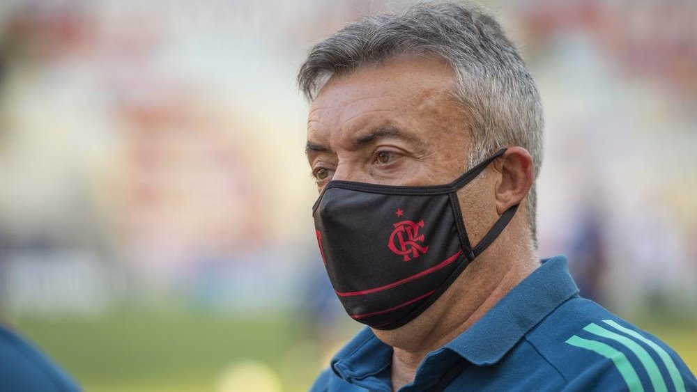 Como Domènec venceu desconfiança interna e ganhou moral no Flamengo. EFE