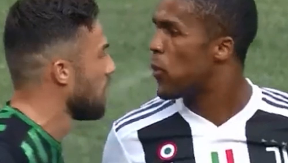 Stangata Douglas Costa: stop di quattro turni. Goal