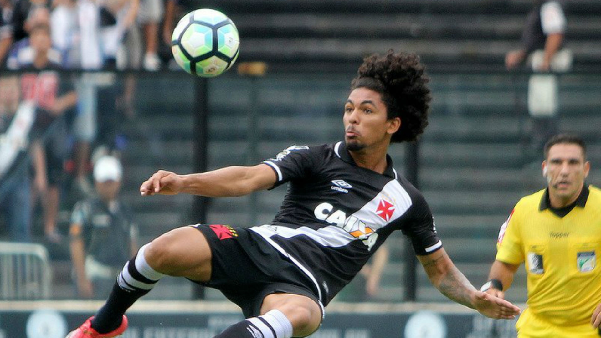 Manchester City have loaned Douglas Luiz to Girona for the 2017-18 season. GOAL