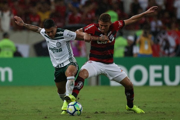 Cuéllar destaca empenho do Flamengo na briga por liderança: “ainda estamos pensando no título”