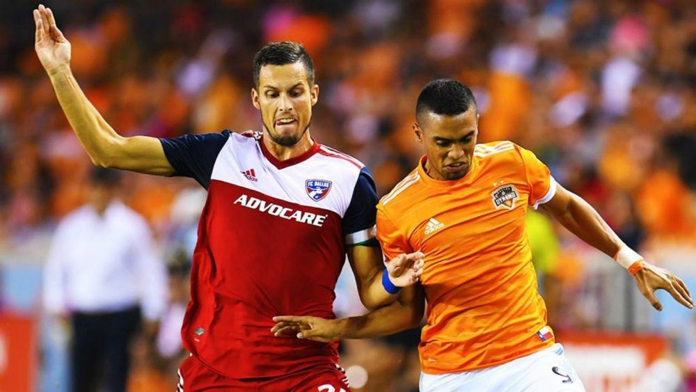 Dynamo were able to hold Dallas to a late draw. GOAL