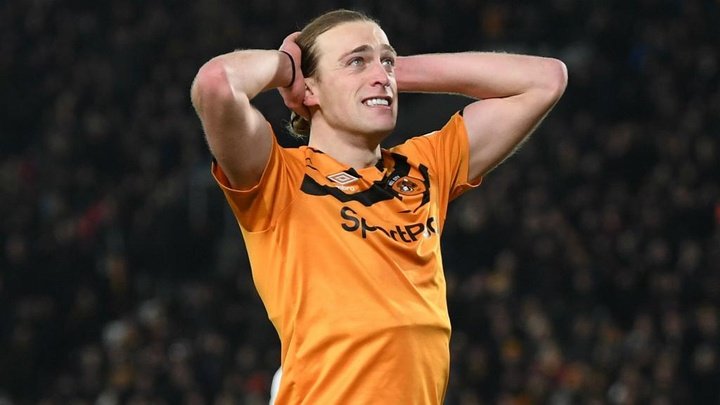 Hull City 4-4 Swansea City: Eaves drops in to deny Swans in Championship thriller