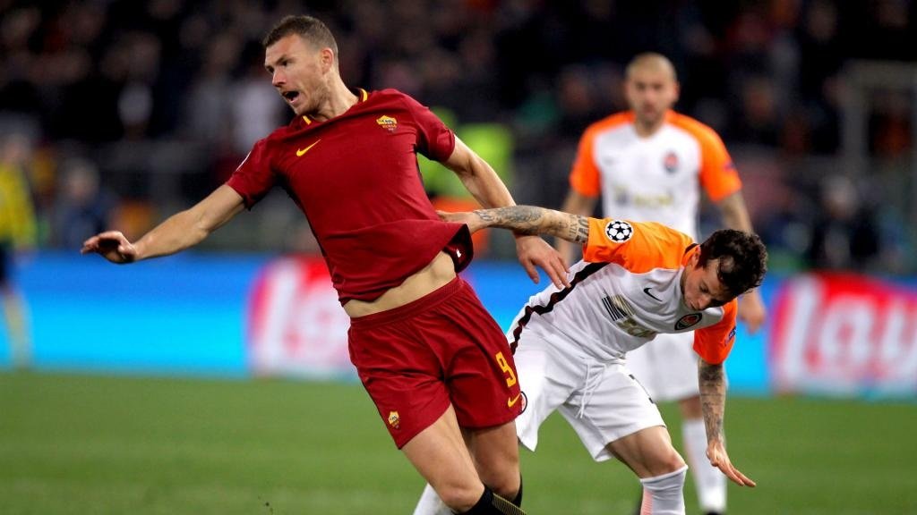 Dzeko was pivotal in Roma's CL progression. GOAL