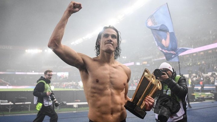 Cavani emotional after reaching PSG milestone: It's a very special moment