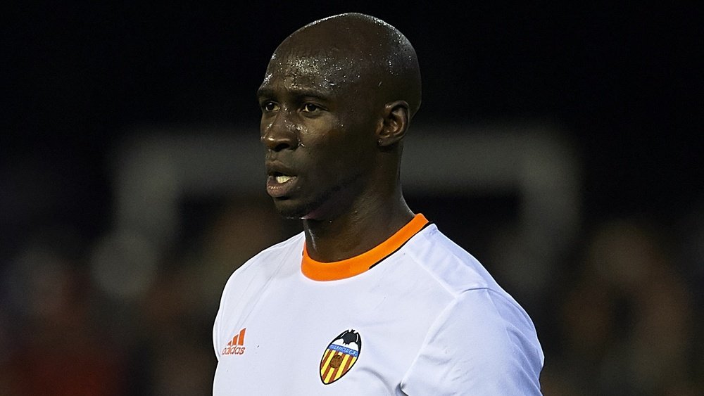 Eliaquim Mangala soue le maillot du FC Valence. Goal