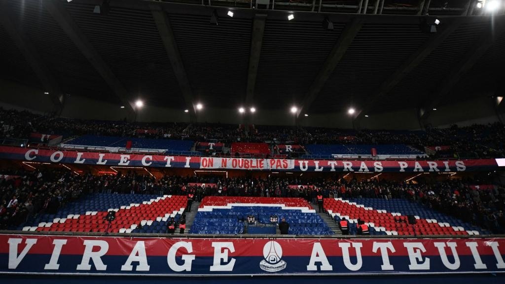 Tuchel applauds PSG's mental strength as fans protest during Le Classique.