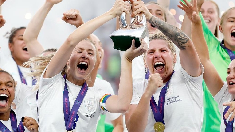 England's women's team have been praised by Pep Guardiola. GOAL