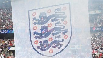The Queen: Southgate and Wiegman lead England tributes. AFP