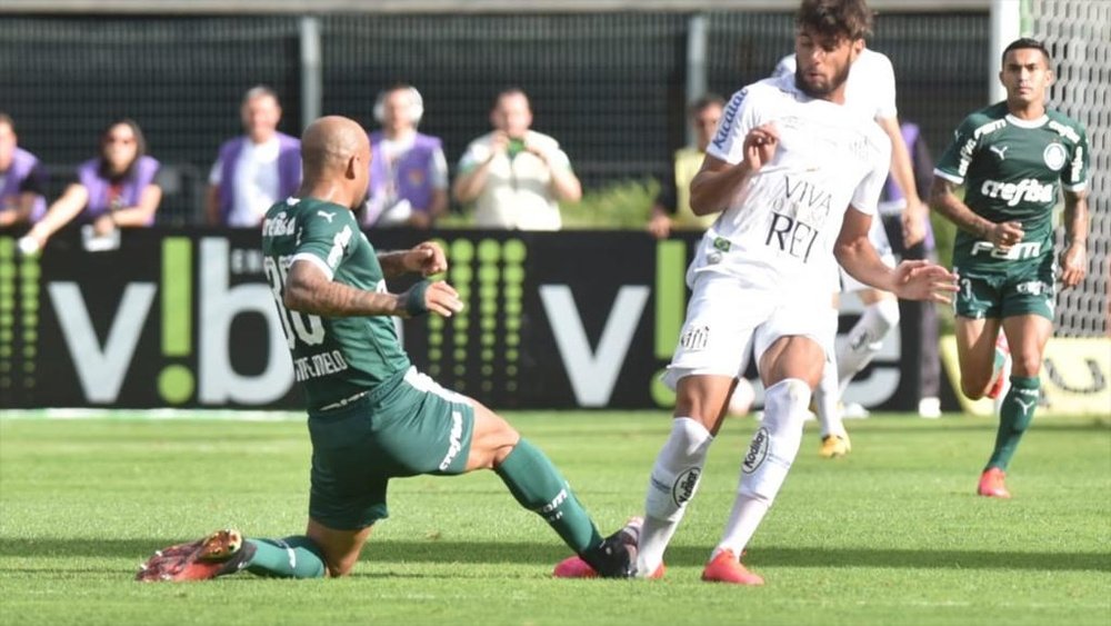 Felipe Melo se revolta com amarelo em clássico. Goal