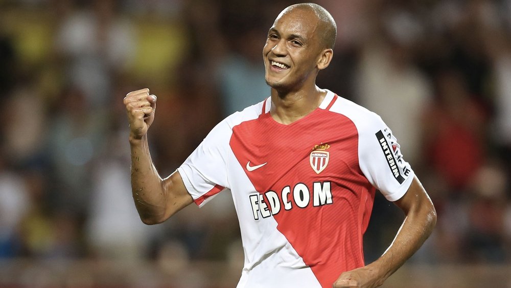 Le latéral droit Fabinho fête un but avec l'AS Monaco. GOAL